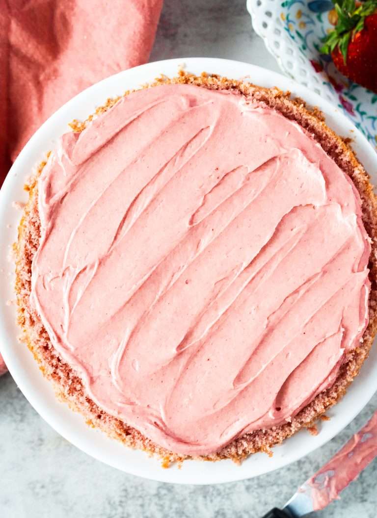 Strawberry Cream Cheese Frosting –  Quick, Easy & Delicious